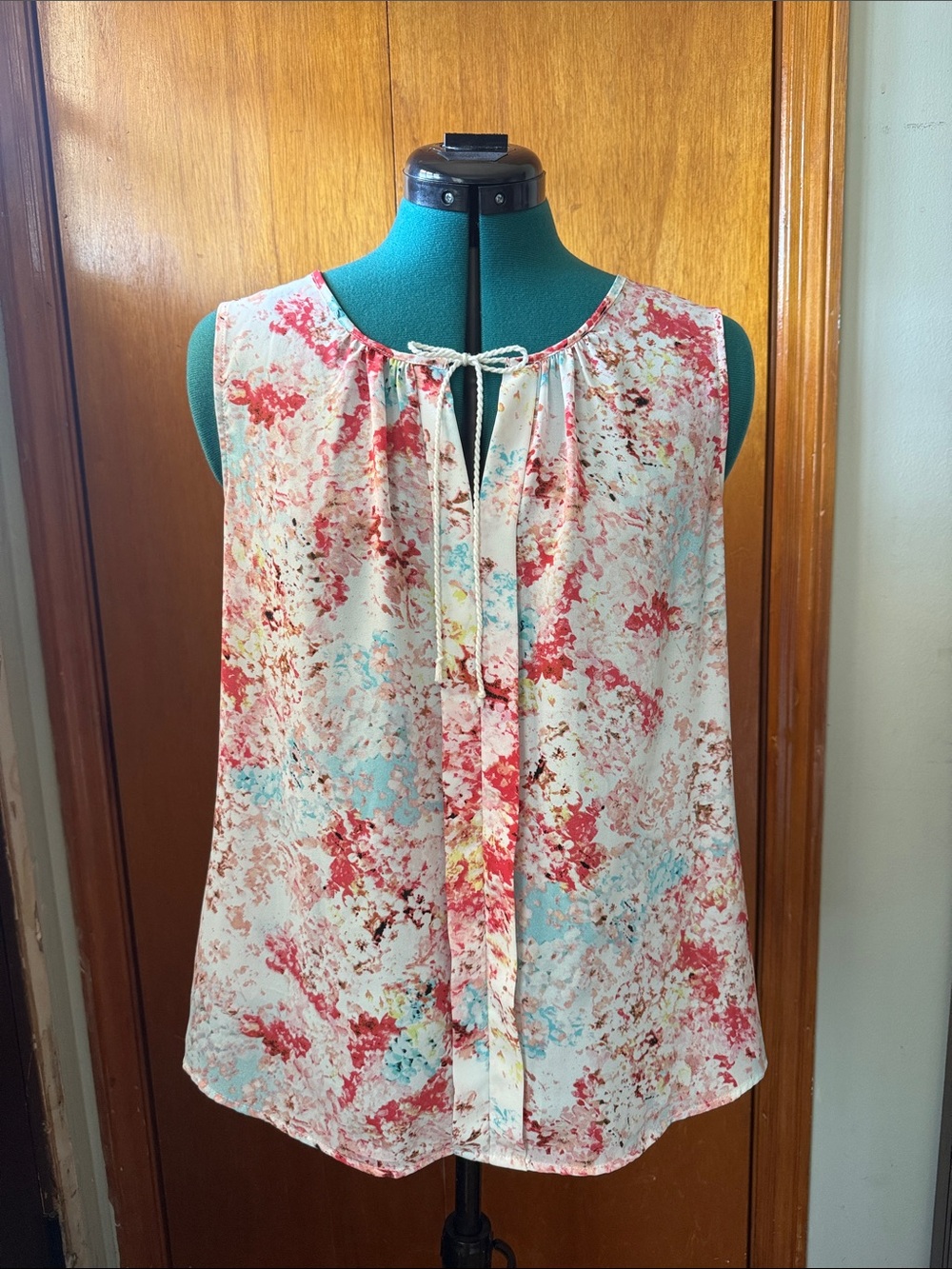 Rose & Olive Sleeveless Floral Tie-Neck Blouse in Pink & Aqua